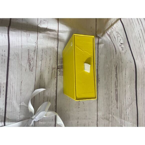 Kendra Scott gift box and bag set - Picture 7 of 11